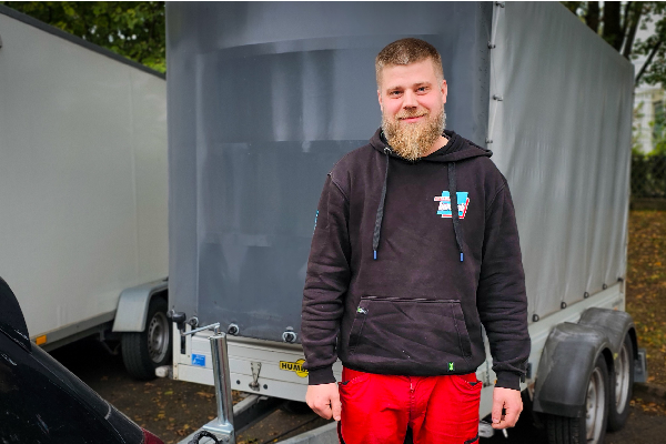 Absolventin oder Absolvent der Fahrschule Trenkler mit dem bestandenen Führerschein