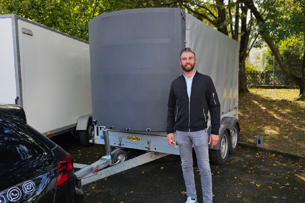 Absolventin oder Absolvent der Fahrschule Trenkler mit dem bestandenen Führerschein