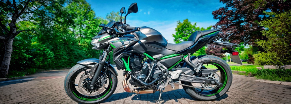 Banner_Kawasaki_Z650